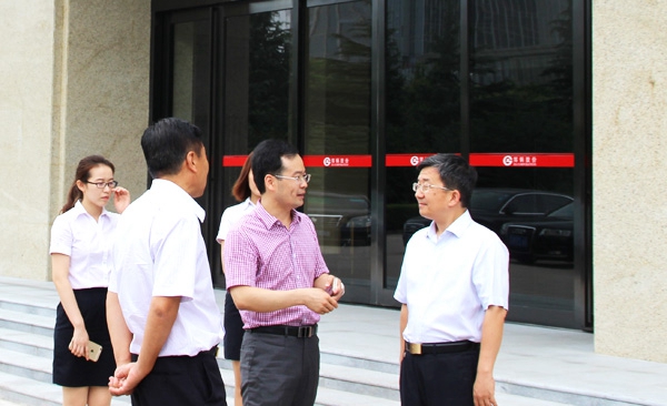 河南省商务厅副厅长张雷明莅临南宫NG28调研